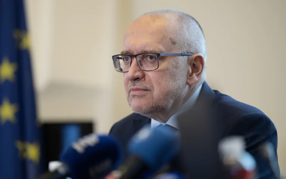 Živě TK: Financování nepedagogických pracovníků ve školství