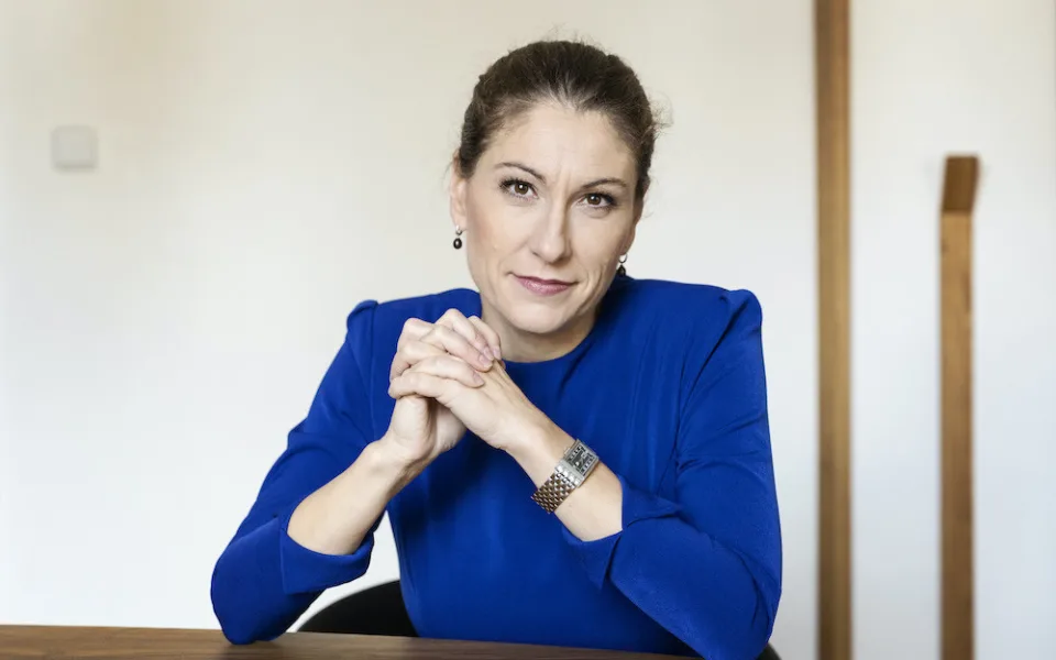 Eva Decroix.