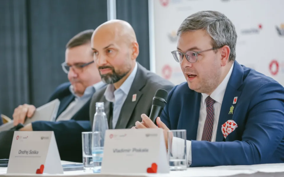 Kulatý stůl v Karlových Varech: Česko na Expo představí autonomní technologie