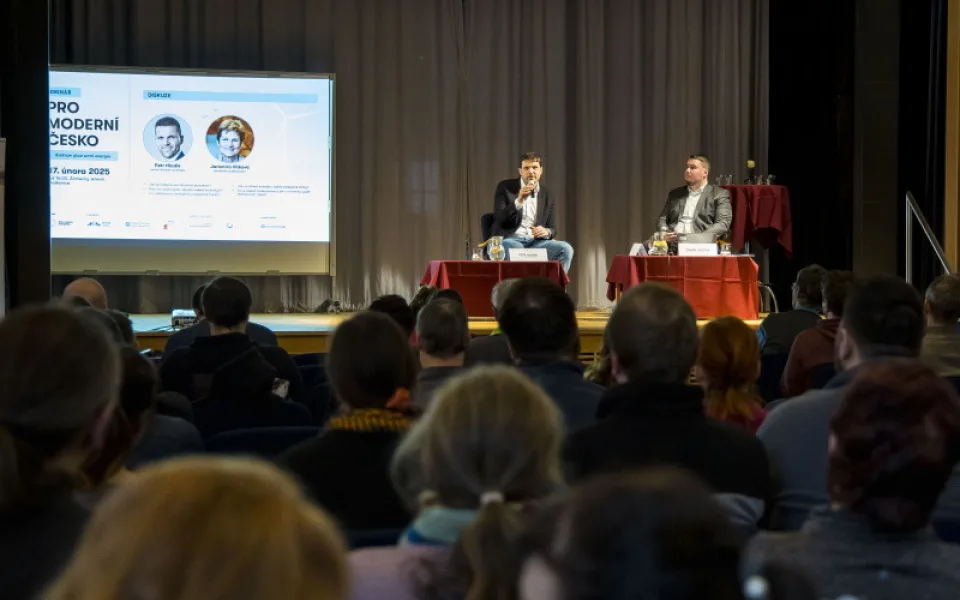 Změny v Nové zelené úsporám i výhody sdílení energií představil ministr Hladík a hosté na debatě plné energie v Boskovicích