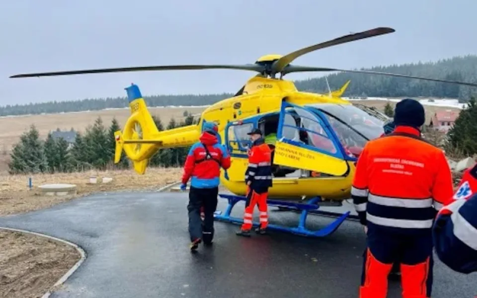 Polský turista spadl z lanovky na Klínovci, zasahovala horská služba i vrtulník