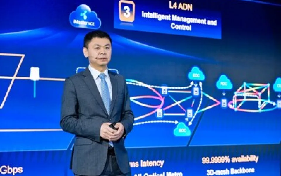 Společnost Huawei uvádí na trh čtyři inovativní celooptická řešení pro budování celooptických sítí F5.5G zaměřených na umělou inteligenci, která v inteligentní éře přinesou výhru všem stranám