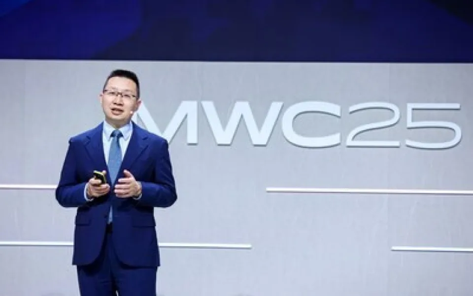 Huawei představuje dokument „Obchodní úspěch poskytovatelů internetu poháněný RAMS" a spouští globální online prezentaci projektu GIGA+