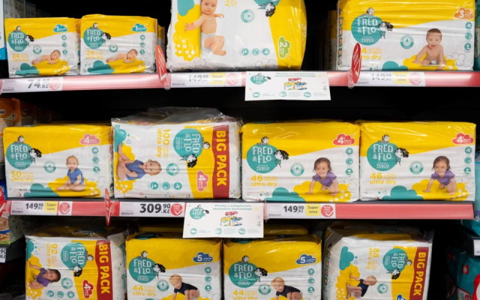 Tesco podporuje české výrobce: Plenky Fred &amp; Flo a Gaga míří z ČR do celé skupiny
