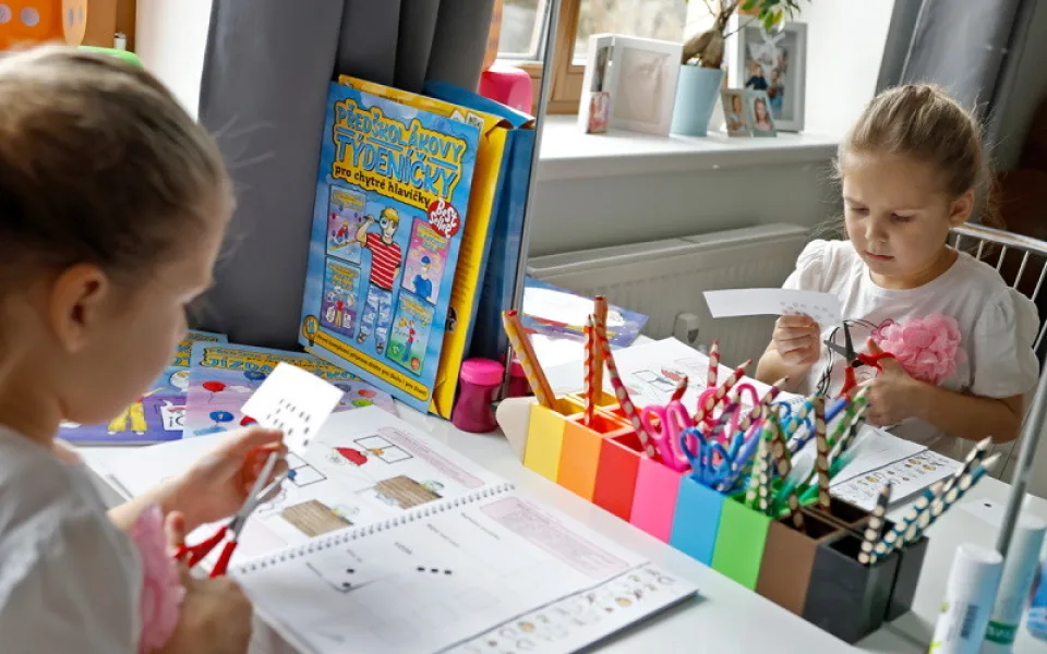 Zápis do první třídy není zkouška, zdůrazňují pedagogové. Co rodičům radí?