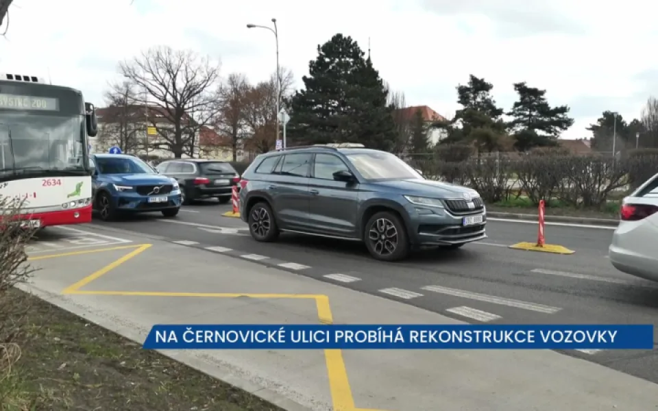 Ulice Černovická v Brně je v rekonstrukci, provoz je sveden do jednoho jízdního pruhu