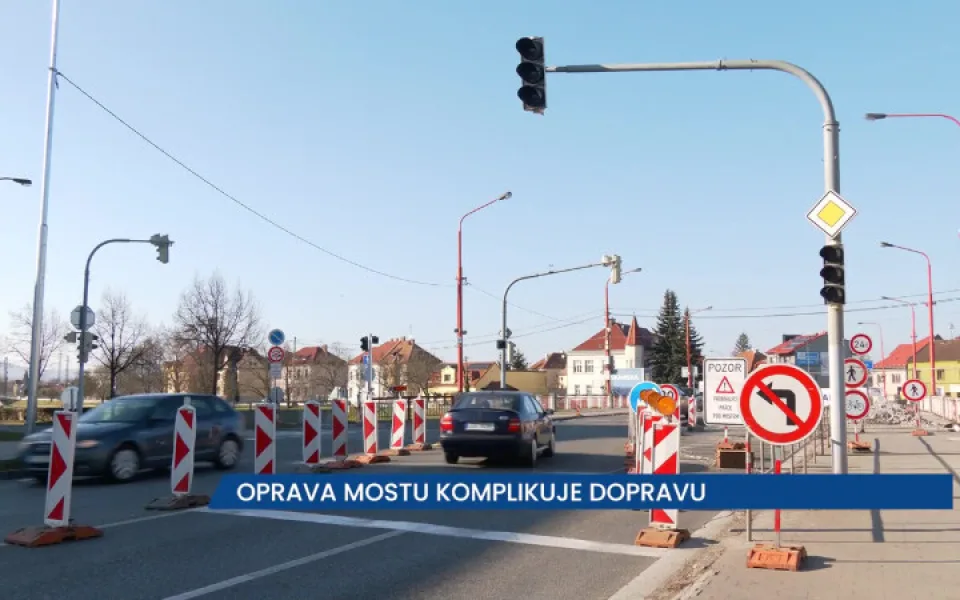 Oprava mostu přes řeku Moravu komplikuje dopravu v Uherském Hradišti