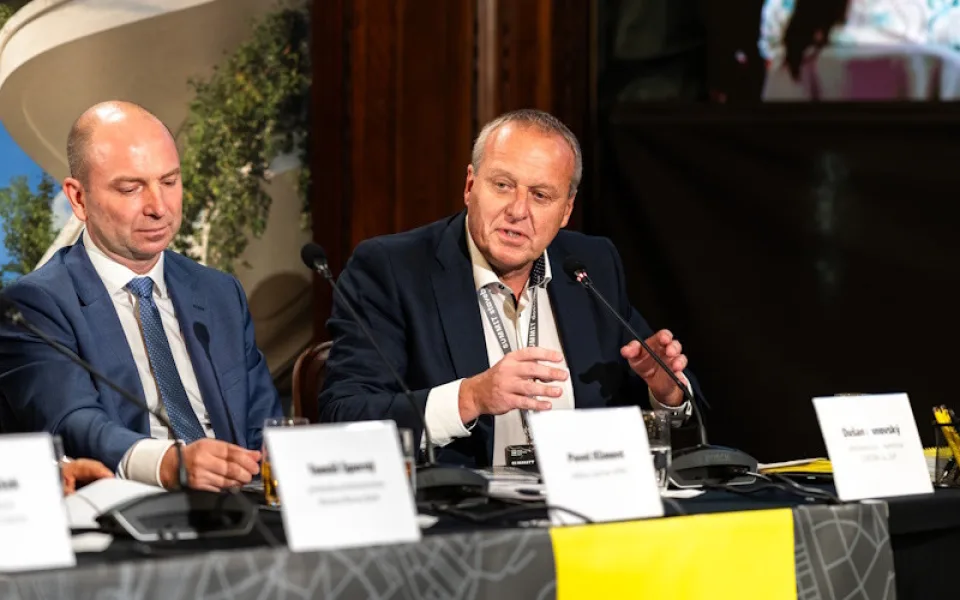 Živě: Summit stavebního rozvoje 