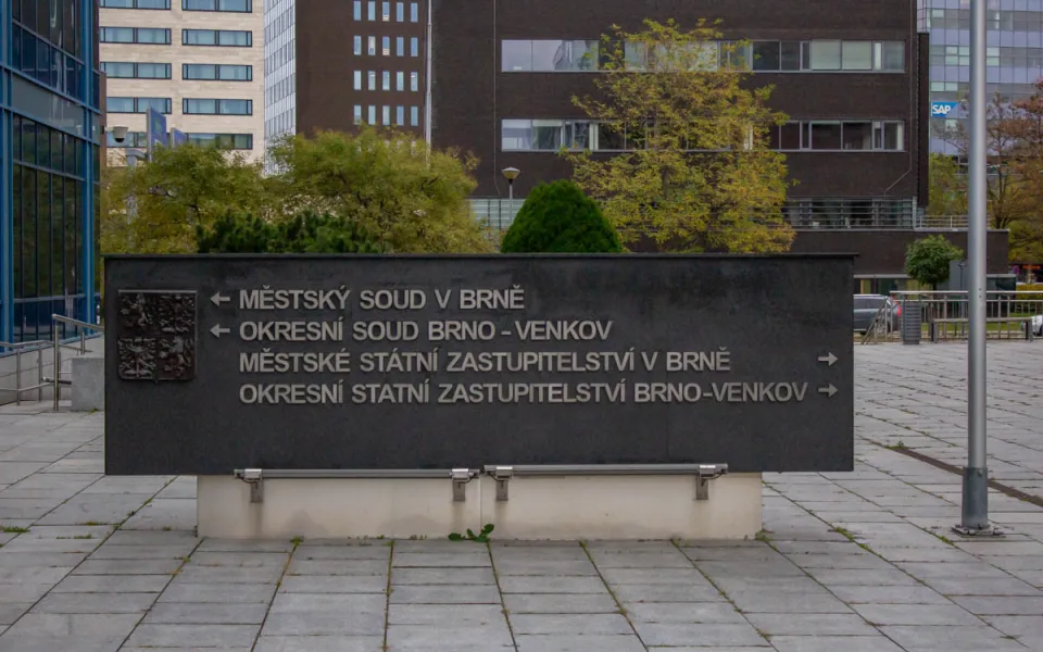 Zveřejnil korespondenci expremiérů,