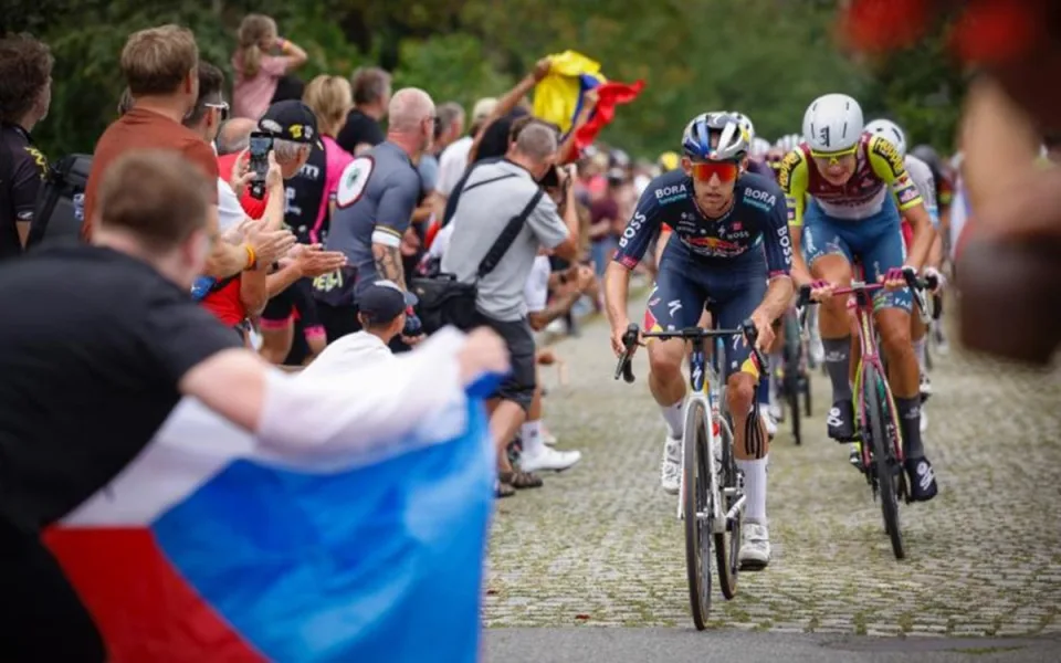Největší cyklistický etapový závod v České republice zavítá do Karlových Varů. Foto: Se svolením Karlovarského kraje