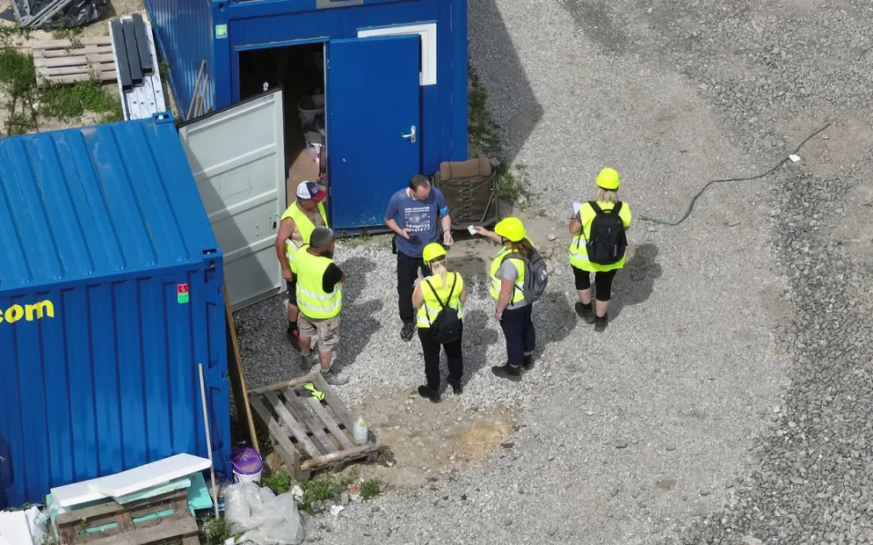 VIDEO: Cizinecká policie zasahovala. Prověřila 400 lidí, některé čeká vyhoštění