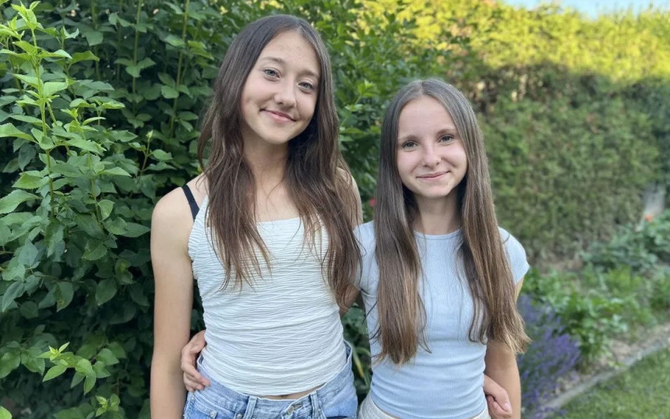 Zleva: Adéla Konířová, Lucie Pavelková