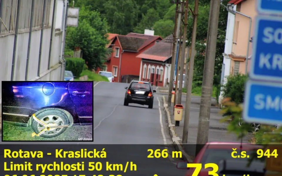 Mladík odmítal zaplatit pokutu, proto dostal na auto svých rodičů botičku. Foto: Se svolením MP Rotava
