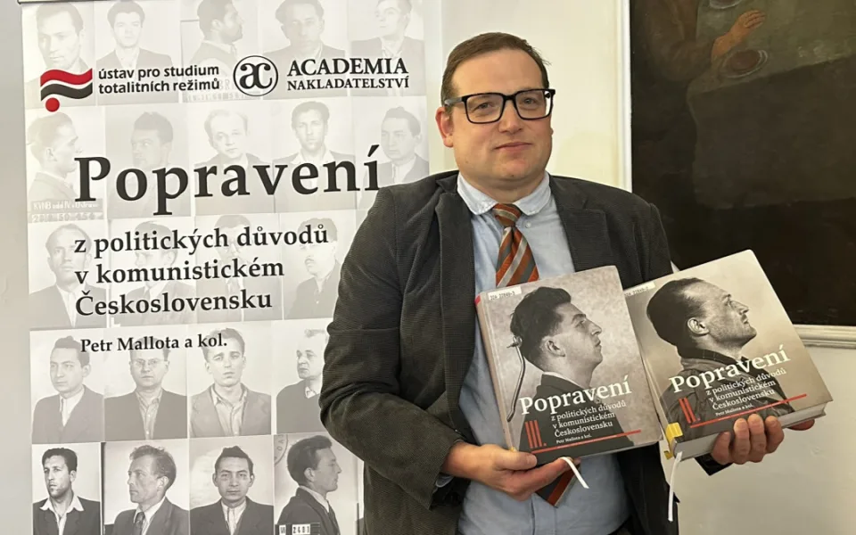 Petr Mallota vedl tým, který pracoval 15 let na čtyřdílné publikaci Popravení z politických důvodů v komunistickém Československu
