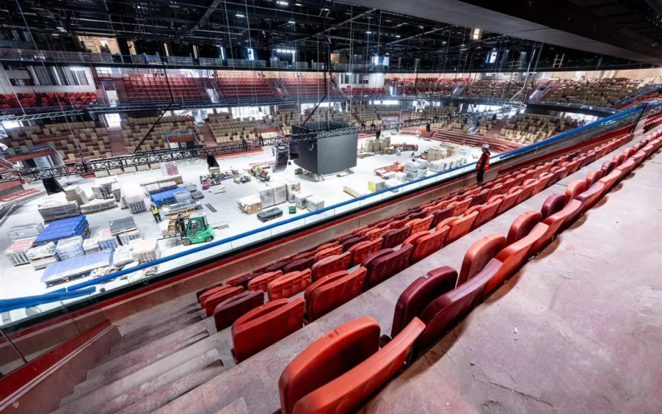 FOTO: Stavba Horácké arény míří do finále, unikátní LED mantinely jsou na místě. Foto: Se svolením města Jihlava