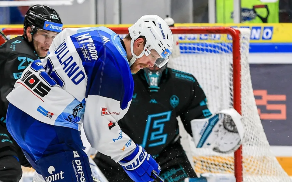 Kometa po čtyřech prohrách zabrala a zdolala Karlovy Vary 3:1.