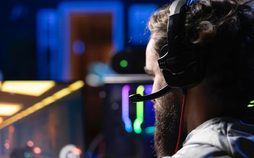 Proč se esport postupně integruje do světa tradičních sportovních soutěží