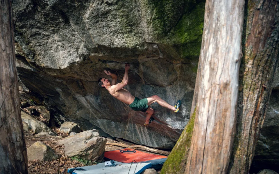 Adam Ondra přepsal historii. Lezec předvedl extrémní výkony na italských skalách