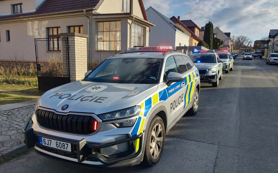 Poplach u školy v Humpolci: muž se zbraní vyděsil okolí, večer se sám přihlásil. Foto: Policie ČR