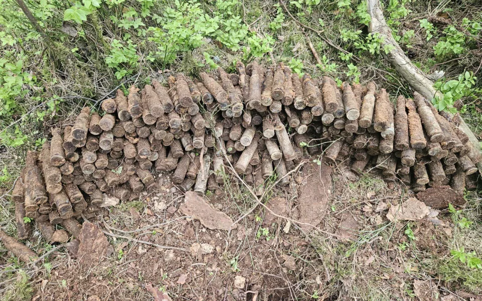 Sovětské protitankové granáty i 400 kulometných nábojů. U Lišova našli munici z války
