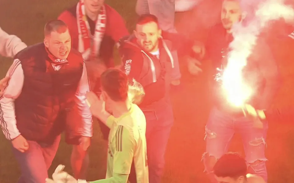 Za vyhrožování Surovčíkovi dva roky vězení. Policie obvinila hříšníka z derby