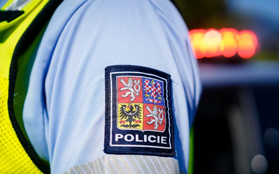 Vyškovský policista v pyžamu pronásledoval na jízdním kole zloděje