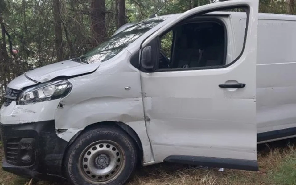 Muž se zákazem řízení vzal v Jihlavě odemčené auto, pak měl několik nehod