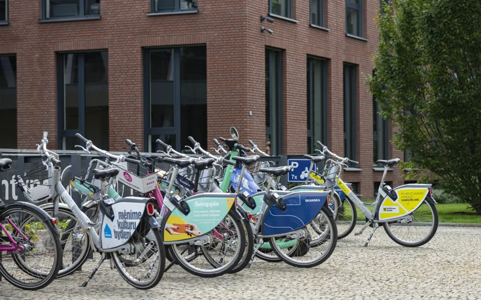 Automatické sčítače zaznamenaly loni v Praze 5,6 milionu cyklistů
