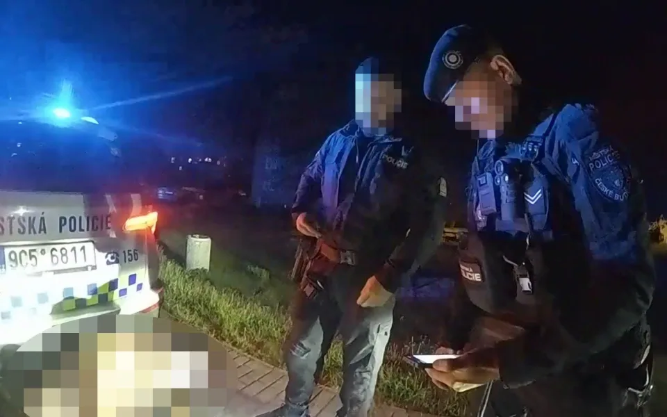 Platit za sex se muži pěkně prodražilo. Ze svlečených kalhot mu zmizelo 60 tisíc