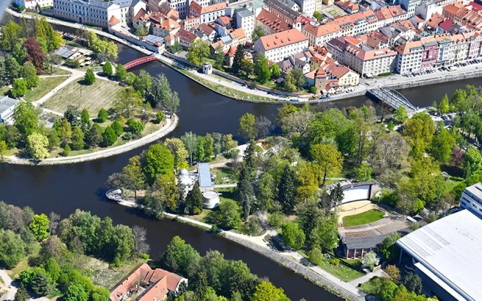 České Budějovice objektivem Milana Bindera a perem Martina Maršíka: Tak to je oříšek…
