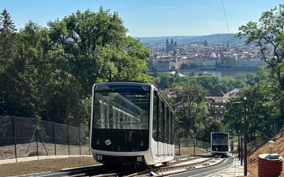 Vzhůru na Petřín. První nadšence nová lanovka vyveze ve druhé polovině září