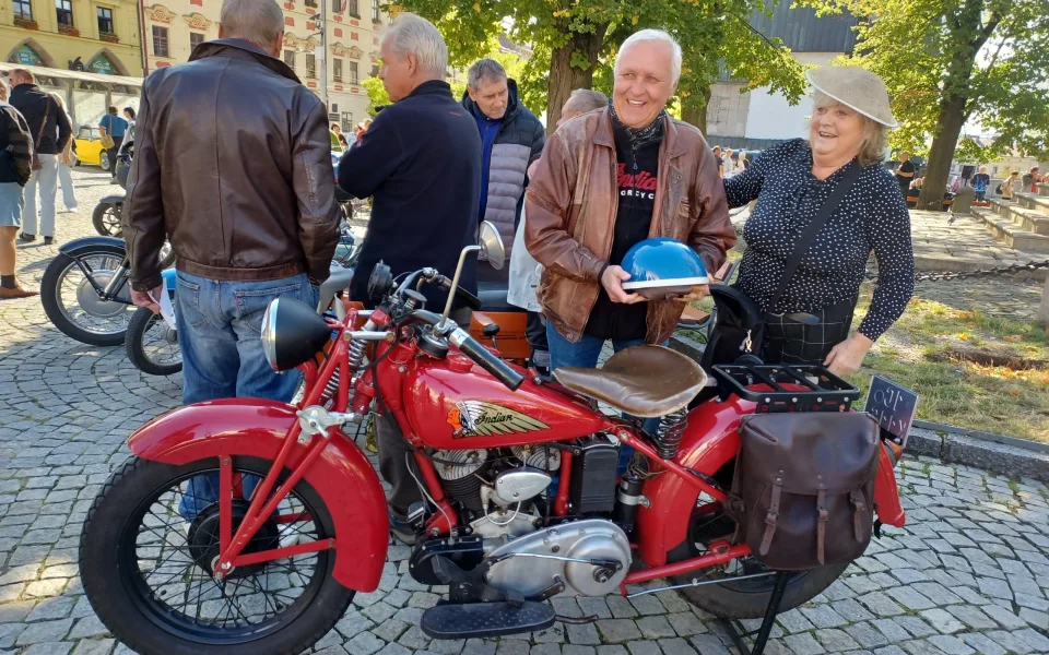 Ježkova jízda veteránů má vítěze. Vyhrál jsem za šikovnost a vědomosti, říká Lacina