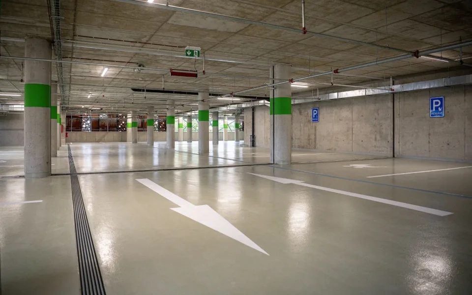 Kde je volno a kolik zaplatím? Ostrava spustila nový parkovací portál